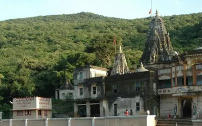 દામોદર મંદિર જુનાગઢ