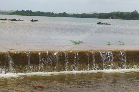Malanka Gir Dem on Madhuvanti River