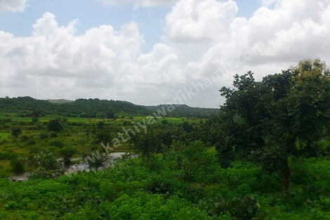 Malanka Gir Dem on Madhuvanti River